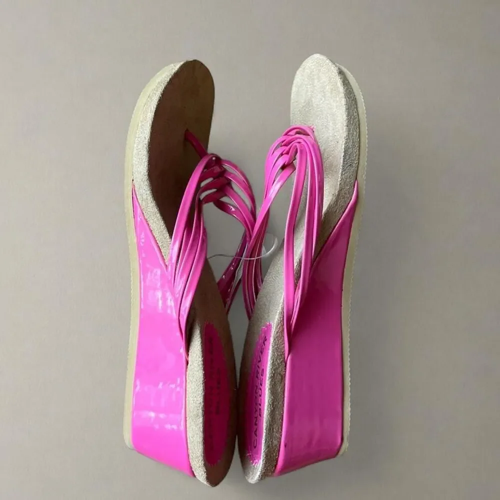 Canyon-river-blues Women's Pink Sandals